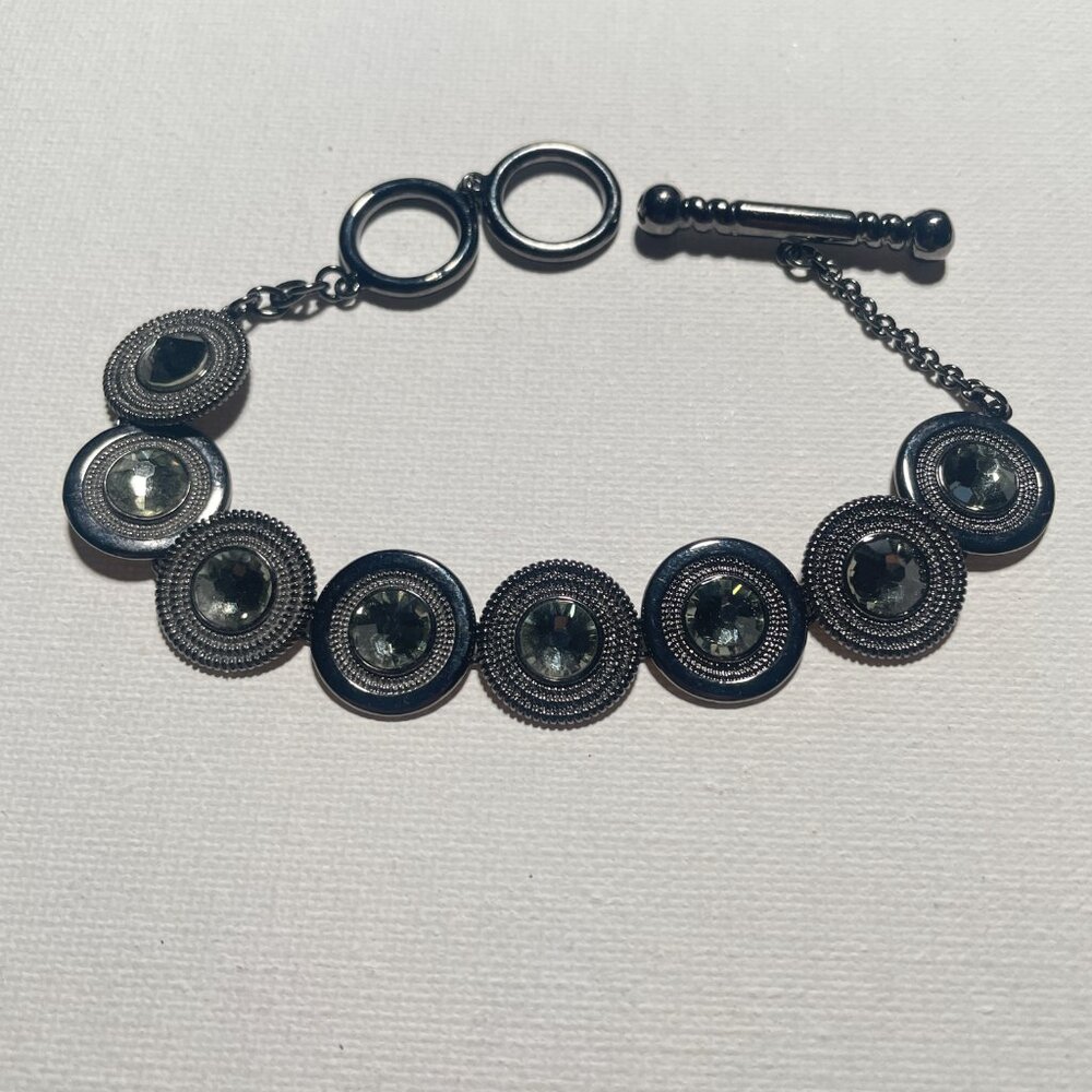 AKKAD China Black Disc Rhinestone Bracelet